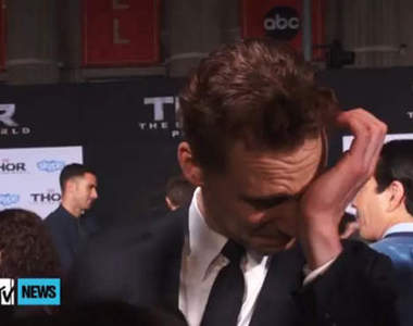 Tom Hiddleston在紅毯上哭哭?!誰欺負他準備面對迷妹怒火吧~
