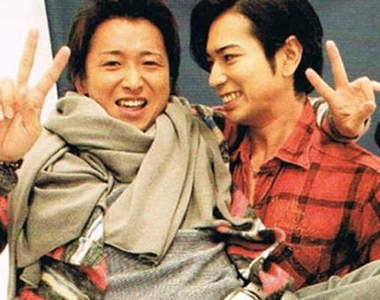 決選《型男搬家員》竟然有新娘抱的比賽項目 (〃ω〃)