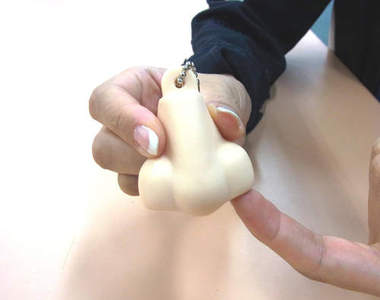 《大鼻扭蛋》讓你再也不需要在意別人眼光盡情挖鼻孔挖到你開心ww