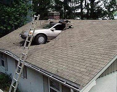 《最莫名其妙的車禍》這揪竟是花生了什麼事呢？