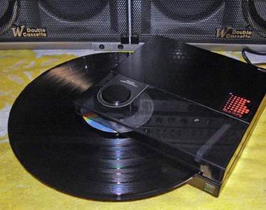 Sony歷代經典怪怪3C產品大集合  誰能比我還怪呢~(笑)