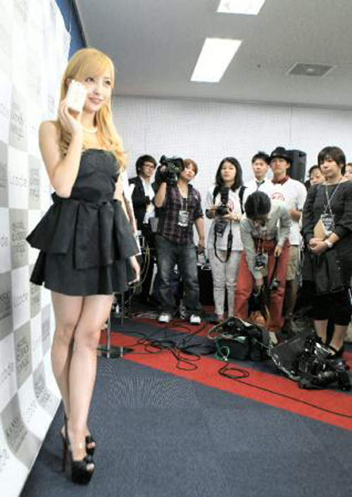 板野友美 公開豪華住宅超極閃亮 卻被網友罵