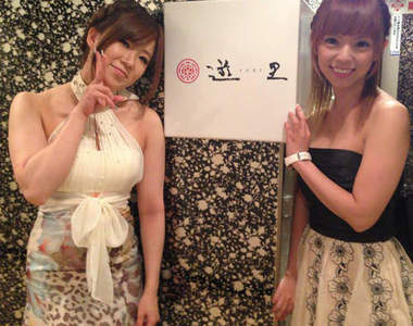 AV女優遊里酒吧　就讓有經驗的姊姊陪你聊聊成人話題吧