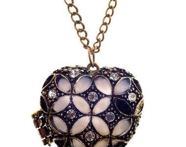 《母乳項鍊》為成為媽媽的自己留下一個紀念