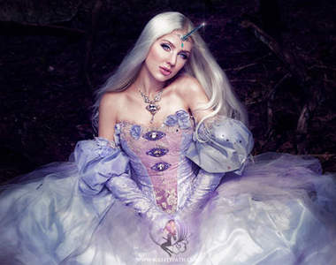 夢幻又華麗的《童話禮服》每一件就像一個故事