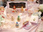 《美少女戰士化妝品》粉餅、指甲油實品展示中 《美少女戰士化妝品》粉餅、指甲油實品展示中