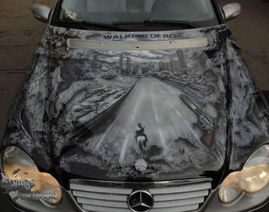 《陰屍路》活屍賓士 小心內有死人......