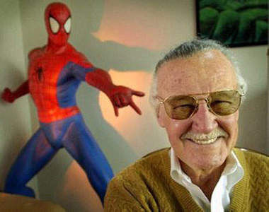 驚奇之父史丹李　在電影中與超級英雄一起演出的畫面