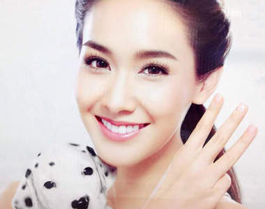 泰國美女Min Peechaya　卡尼爾廣告女主角