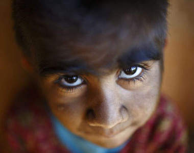 尼泊爾 真人版《狼人》不用月圓就已變身(ㄠ嗚~~)？？