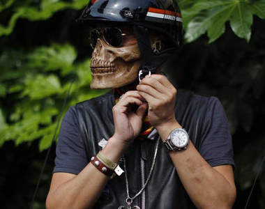 《骷髏面罩》騎車帶這個想嚇死誰（皮皮挫）