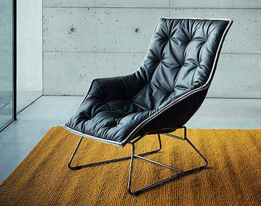 《Maserati聯名休閒椅》就像坐上海神號一樣尊榮?