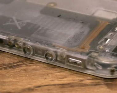 超炫iPhone 5透明裸機殼 讓你一次給它看光光啊~(掀)