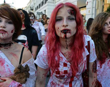 波蘭《殭屍遊行》沒打扮的會被吃掉嗎XD