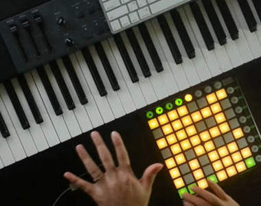 韓網路混音達人《TAK》聽到他的音樂就想跳舞(扭)