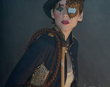 華麗造型《單片眼鏡》這麼重不會掉下來嗎?