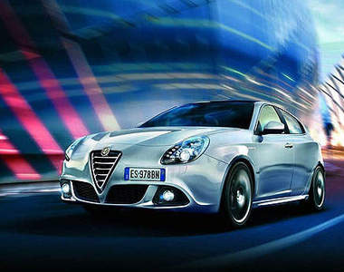 小改款《愛快羅密歐Giulietta》變臉換鞋是不是更有型呢?