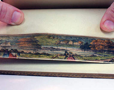 隱藏的書側畫作《書口畫》翻一下才看的到唷