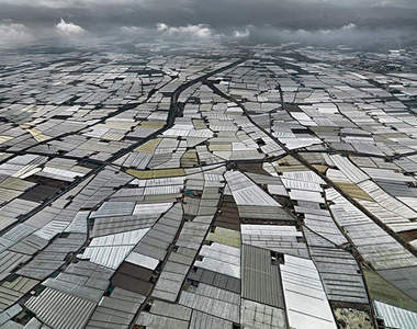 《西班牙溫室平原》地圖上那一片白茫茫究竟是？