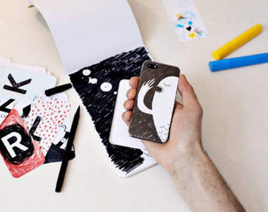 《自繪iPhone殼》在紙上這樣好像好畫多了耶~