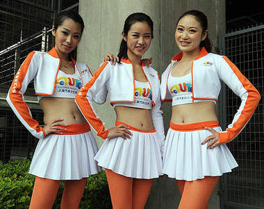 F1巴林站就在本週末~場上近身肉搏要小心喔 (汗)