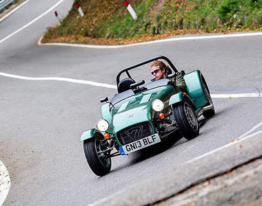 入門大玩具《Caterham Seven 165》心臟小也能很有樂子