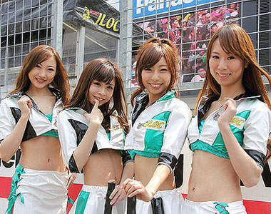 2013年第二戰《Super GT賽車女郎》美麗身影又來囉～