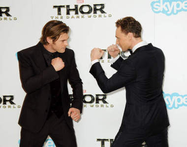 《雷神索爾2》世界首映 雷神兄弟紅毯上也要PK？