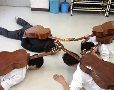 《甲蟲王者拍照法》全國的吉他少年們～快背起你的吉他吧ww