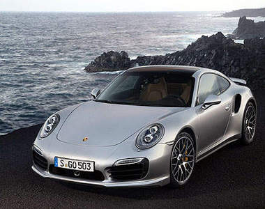 新《保時捷911 Turbo》閃亮雙眼和性感豐臀一次到位～