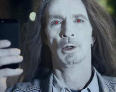 TOP 10老外選出最無厘頭的《暢銷手機廣告》 你最愛哪一部呢～（指）