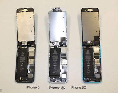 蘋果iPhone 5S/5C首發不專業「分屍」照來囉~(亮刀)