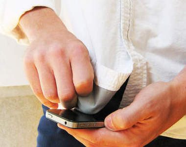 懶人專用《哀鳳清潔襯衫》　螢幕髒掉直接就能拿來擦哦～