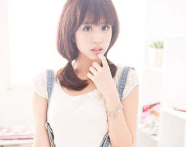 何紫妍（荳荳）青木瓜四物飲背號32號廣告正妹