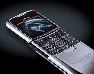 《Nokia 8800 Legacy》第一台採用安卓系統Nokia手機 即將誕生!?