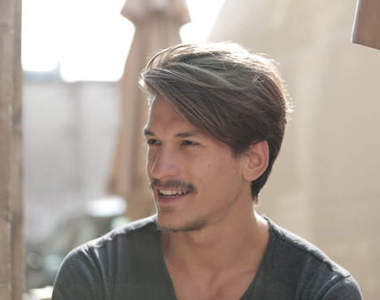 義德混血男模《Jarrod Scott》看那性感小鬍子
