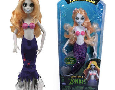 迪士尼《殭屍公主娃娃》好.....好....好不一樣啊