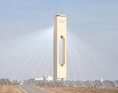PS10太陽能發電塔 624個大型日光反射器鏡面真是壯觀