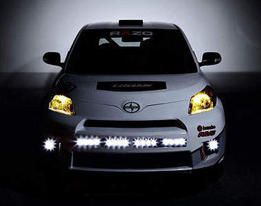 《Scion Xd越野賽車》閃亮亮車頭燈超吸睛~