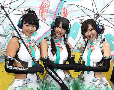 第六站《Super GT賽車女郎》初音痛賽車拿冠軍囉