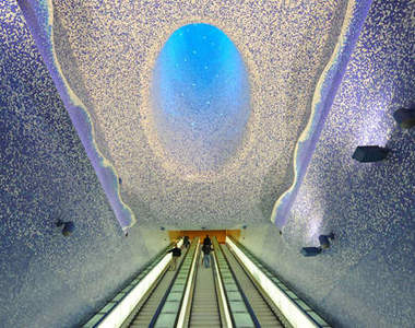 《超美地鐵》像是進入了夢幻世界般的夢幻地鐵站