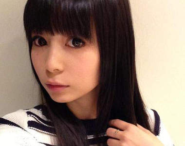 中川翔子的黑直髮　看上去真的是超可愛滴