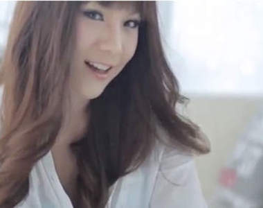 泰國18禁《內衣廣告》模特兒直接脫給你看效果有多好(//▽//)