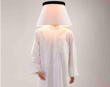 人型立燈《Embarakiya》他可能半夜會叫你起來上廁所...