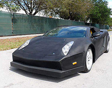 山寨《Lamborghini Gallardo》這樣開上路沒問題嗎?