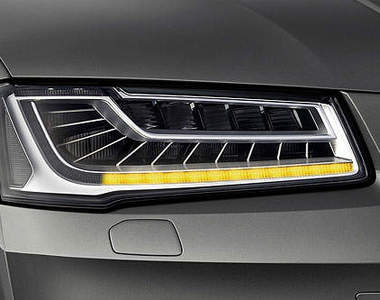 神秘小改款《Audi A8》科技風電眼是想要迷死誰?