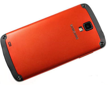 Samsung全新「三防版」Galaxy S4 Active登場  水面淨空準備下潛啦~