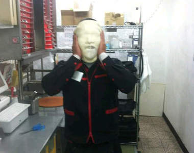 日本店員玩過頭 連鎖企業接連出面謝罪ε-(‐ω‐;)