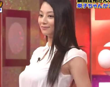 小池榮子 節目中再現雄偉的F罩杯爆乳好身材