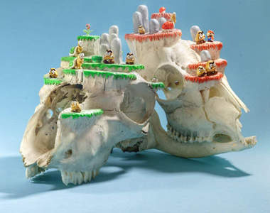 動物頭骨雕刻的瑪利歐世界　有點俏皮可愛小驚悚